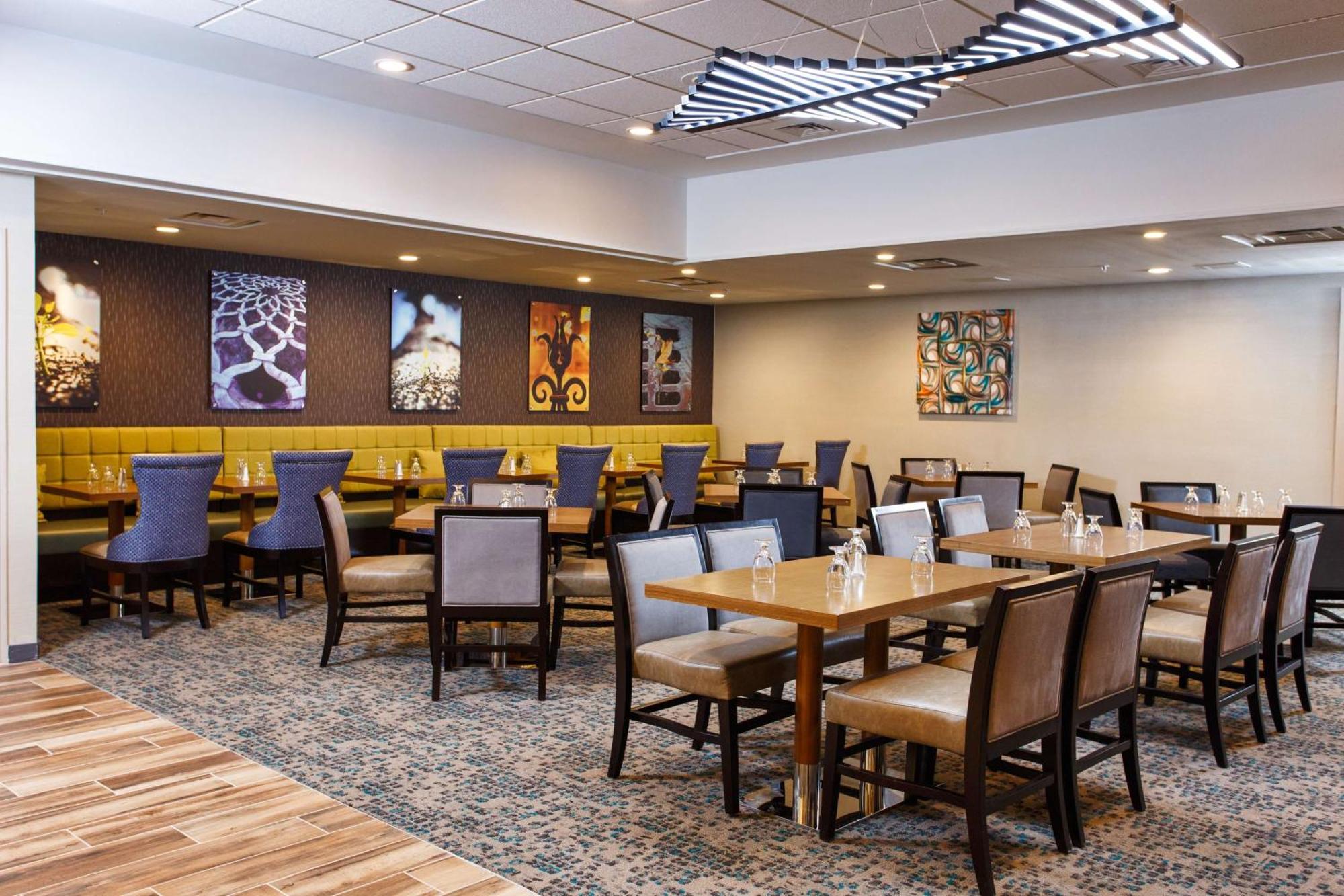 Doubletree By Hilton Neenah Exteriér fotografie